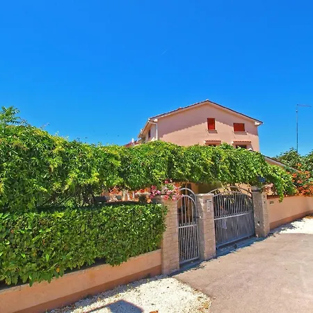Fuer 5 Personen Ca 50 Qm In Fazana, Istrien Istrische Riviera Apartment *